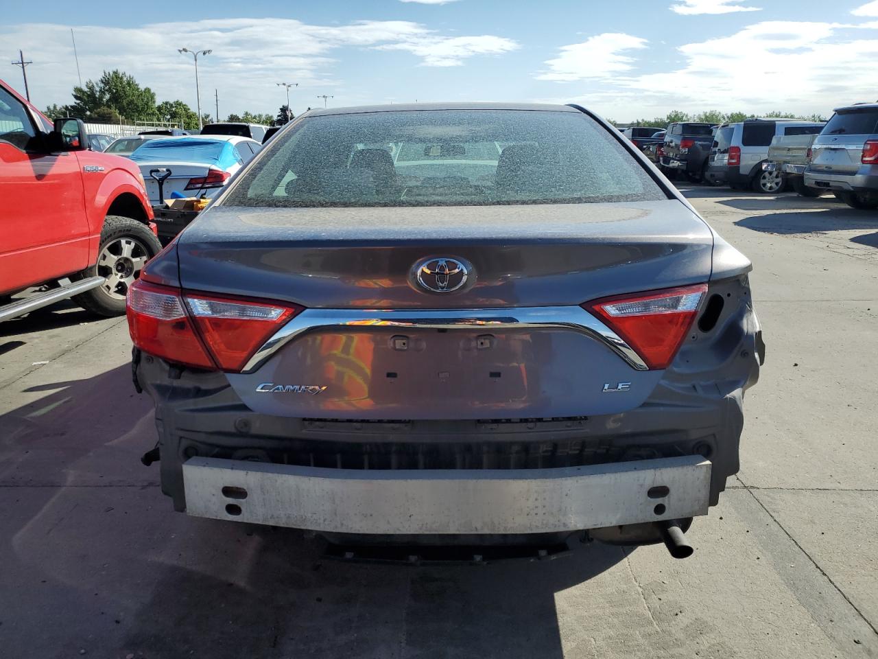 4T1BF1FK0GU261987 2016 Toyota Camry Le