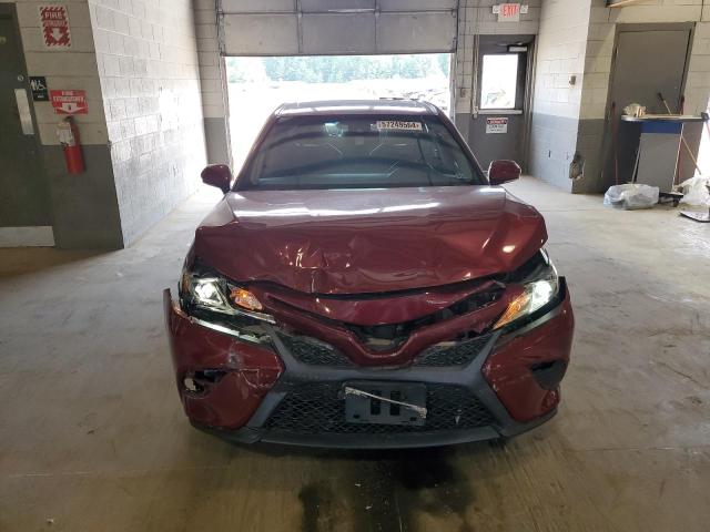  TOYOTA CAMRY 2018 Красный