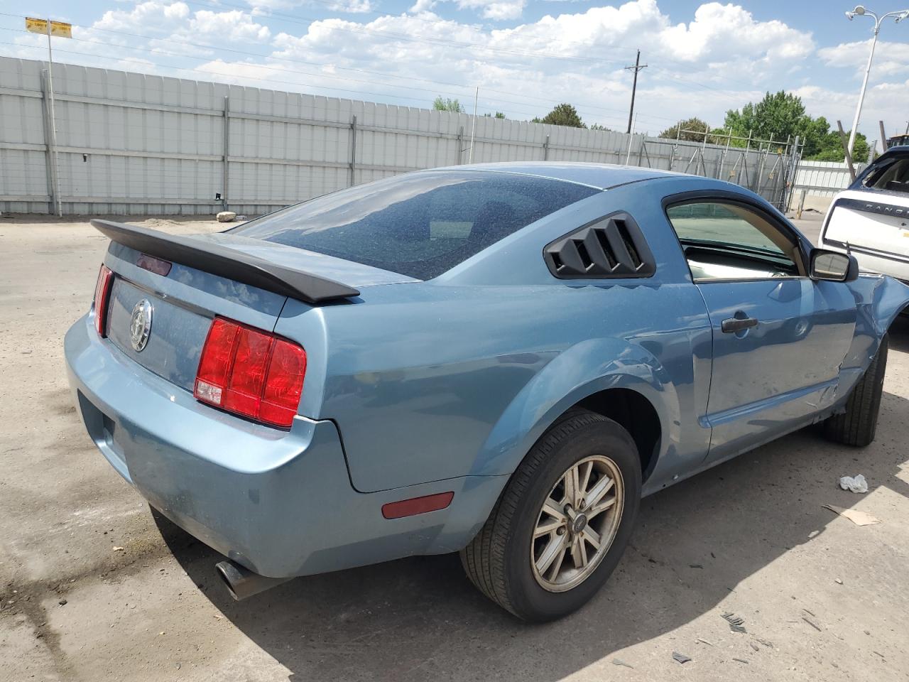 2007 Ford Mustang - Image 3