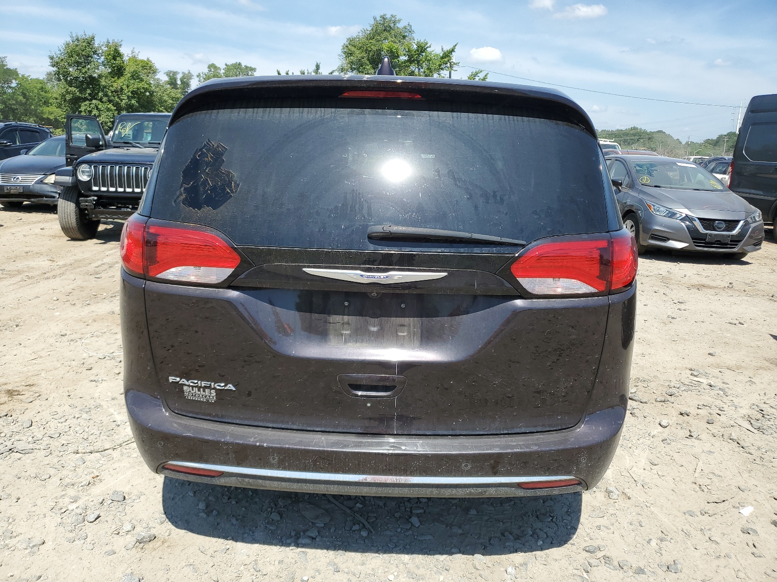 2018 Chrysler Pacifica Touring Plus vin: 2C4RC1FG8JR236279