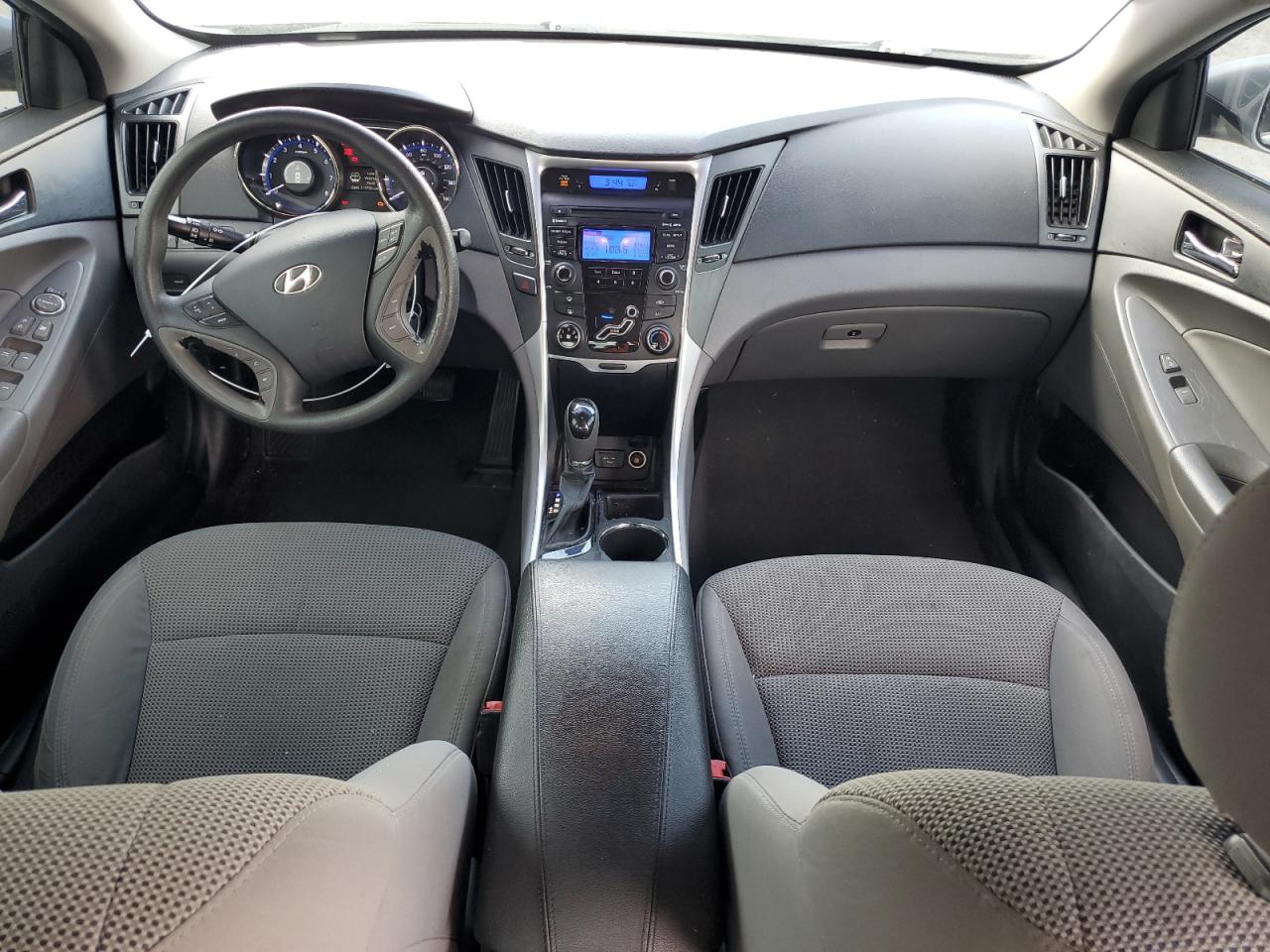2013 Hyundai Sonata - Image 8