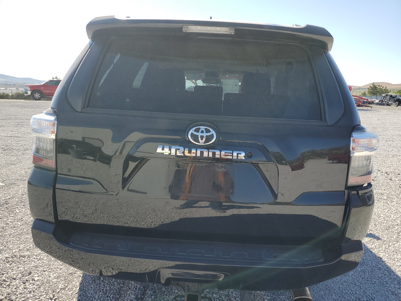 JTEBU5JR1K5697476 2019 Toyota 4Runner Sr5