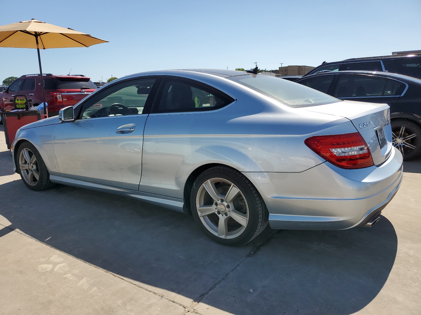 2013 Mercedes-Benz C 250 vin: WDDGJ4HB9DG043988