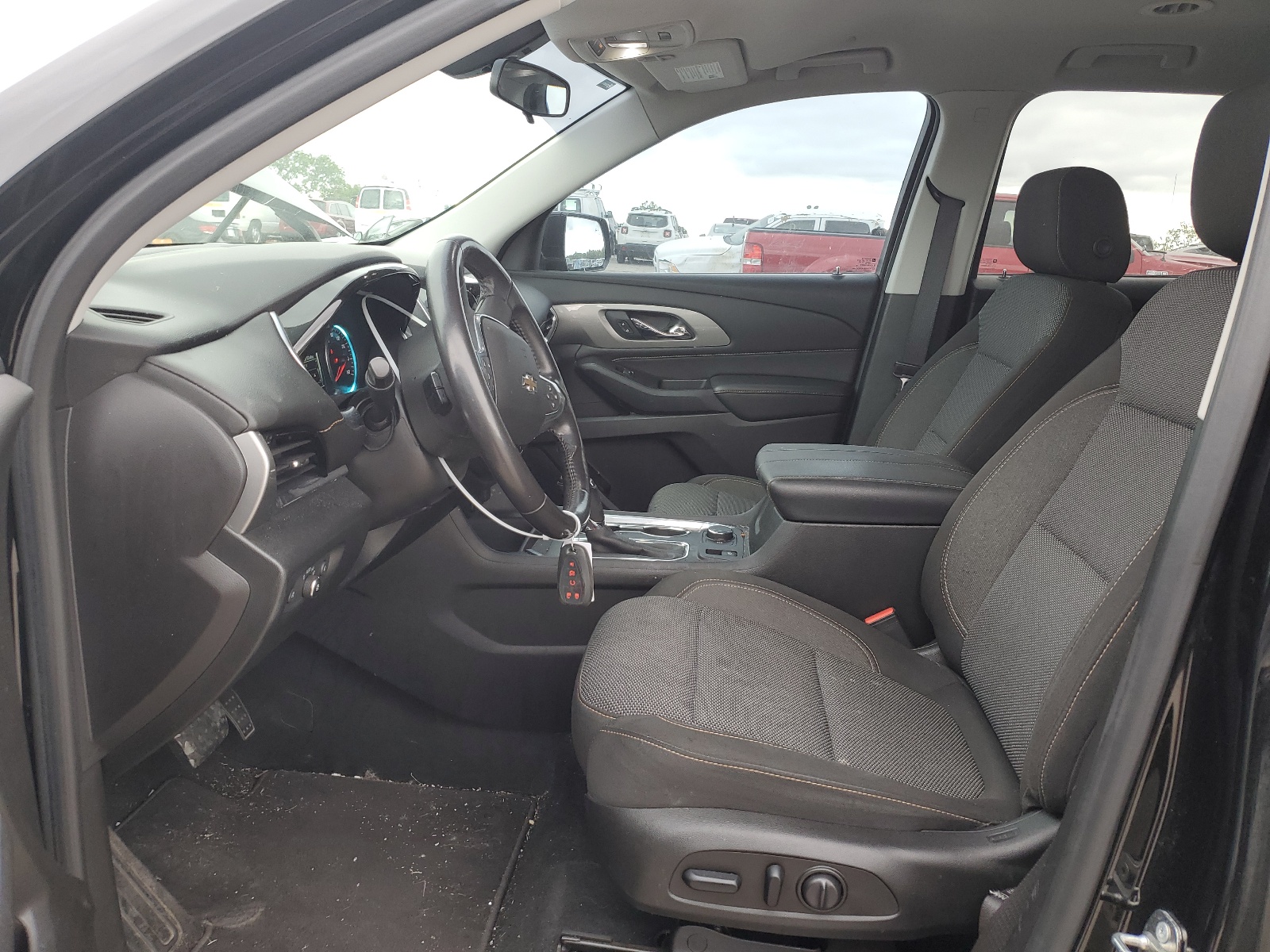 1GNERGKW9JJ206121 2018 Chevrolet Traverse Lt