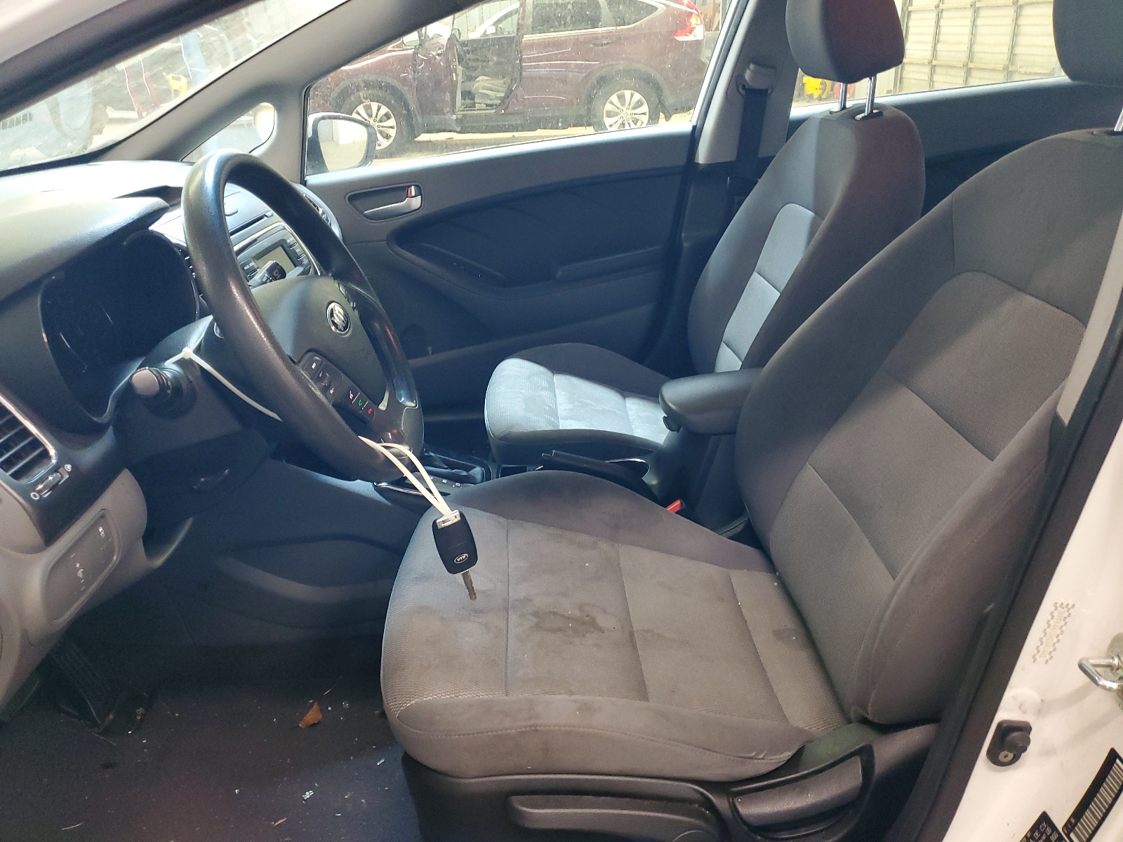 3KPFK4A72HE041465 2017 Kia Forte Lx