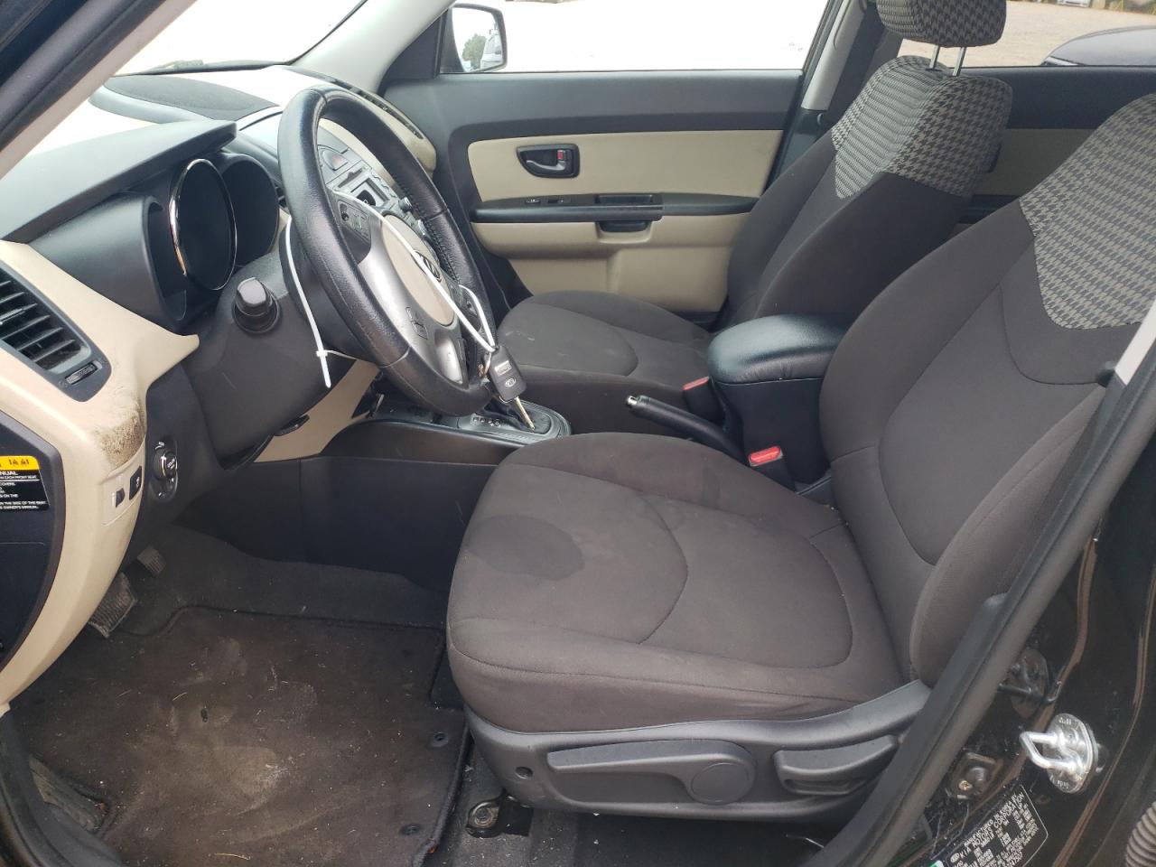 2011 Kia Soul + VIN: KNDJT2A24B7247507 Lot: 60676574