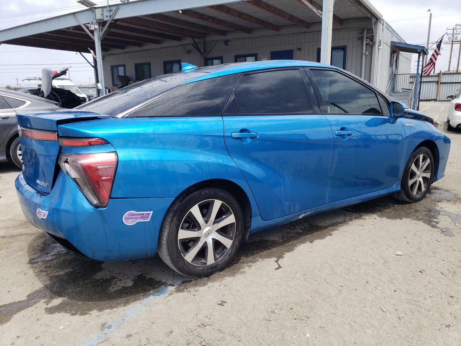 2018 Toyota Mirai vin: JTDBVRBD4JA005034