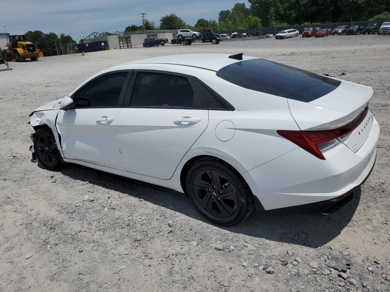 KMHLM4AJ4PU068820 2023 HYUNDAI ELANTRA - Image 2