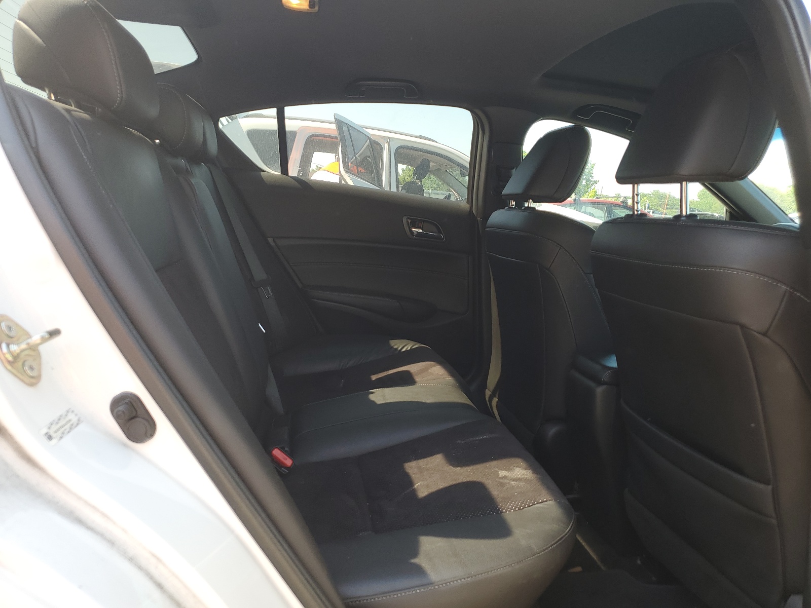 19UDE2F89GA005599 2016 Acura Ilx Premium