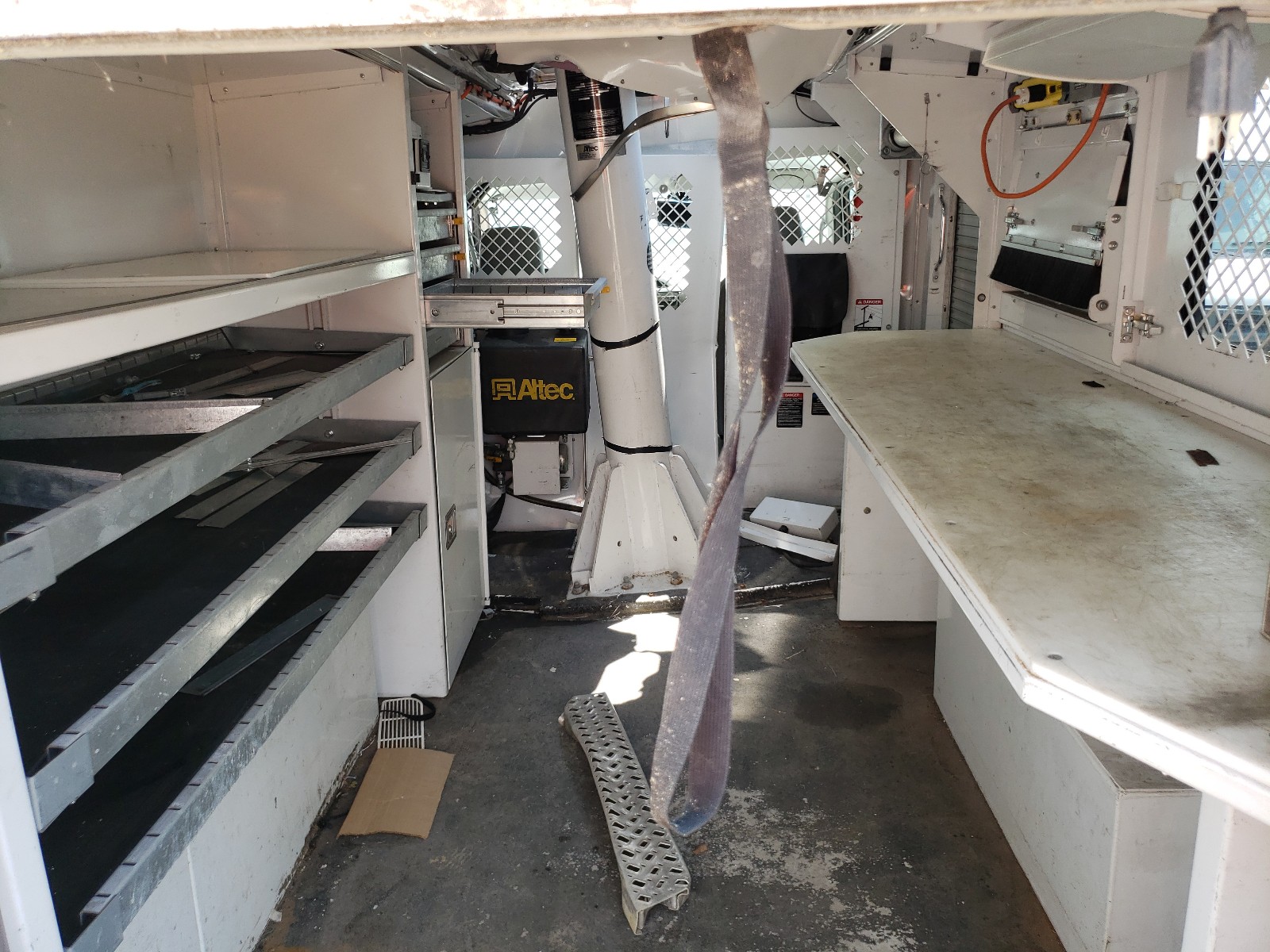 1FDWE3FS9JDC11998 2018 Ford Econoline E350 Super Duty Cutaway Van