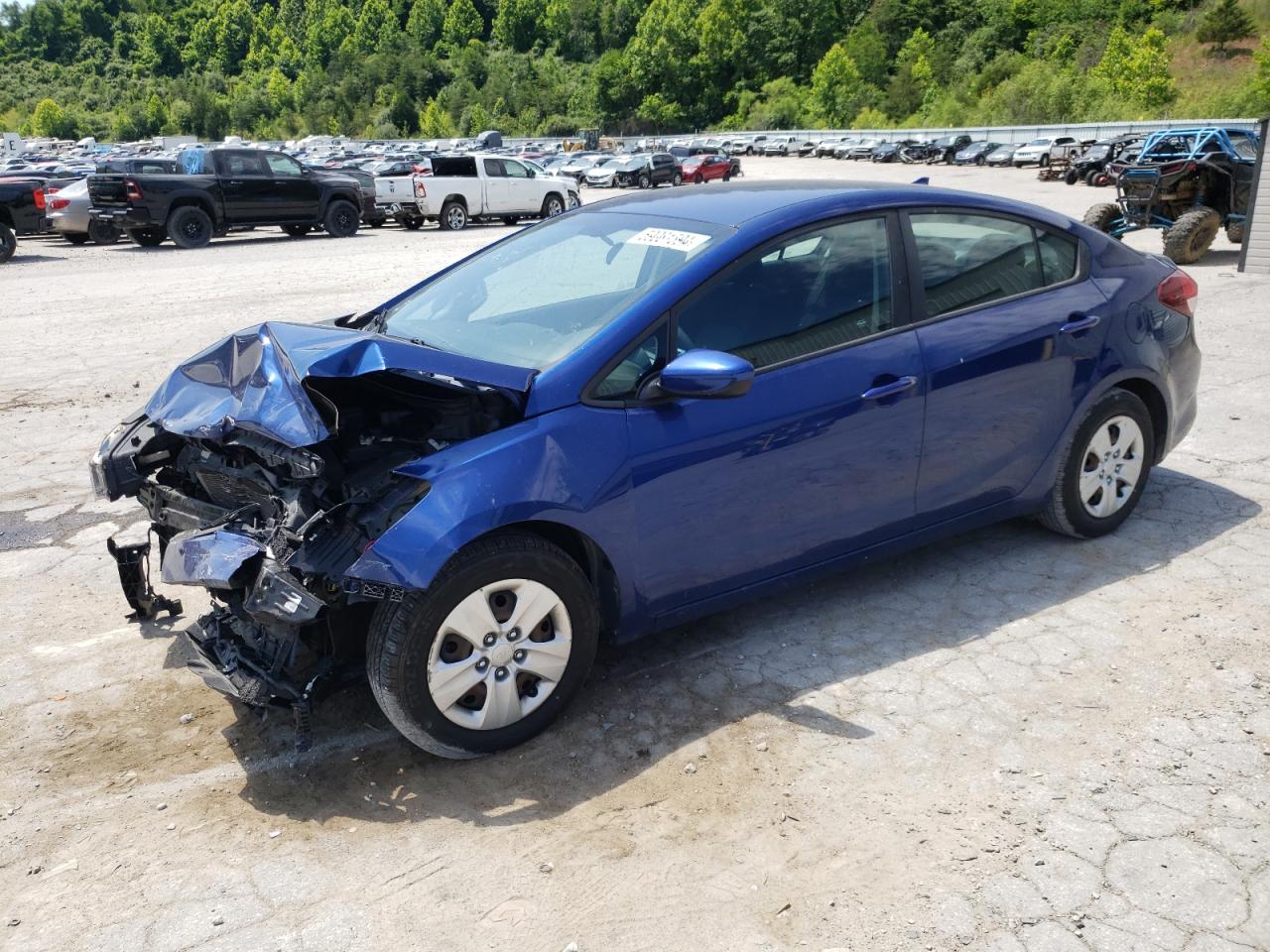 3KPFK4A78HE135026 2017 KIA FORTE - Image 1