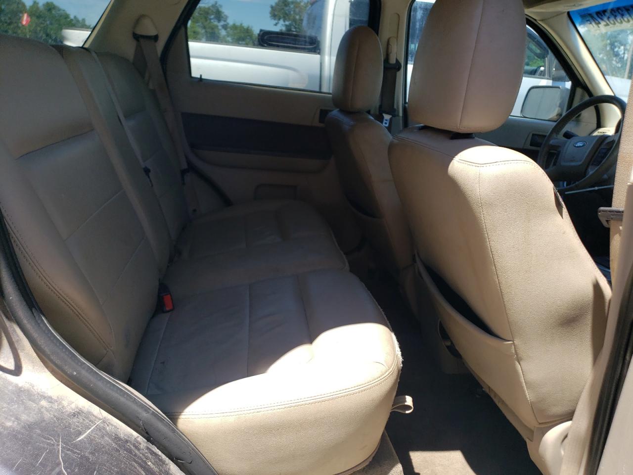 2009 Ford Escape - Image 11