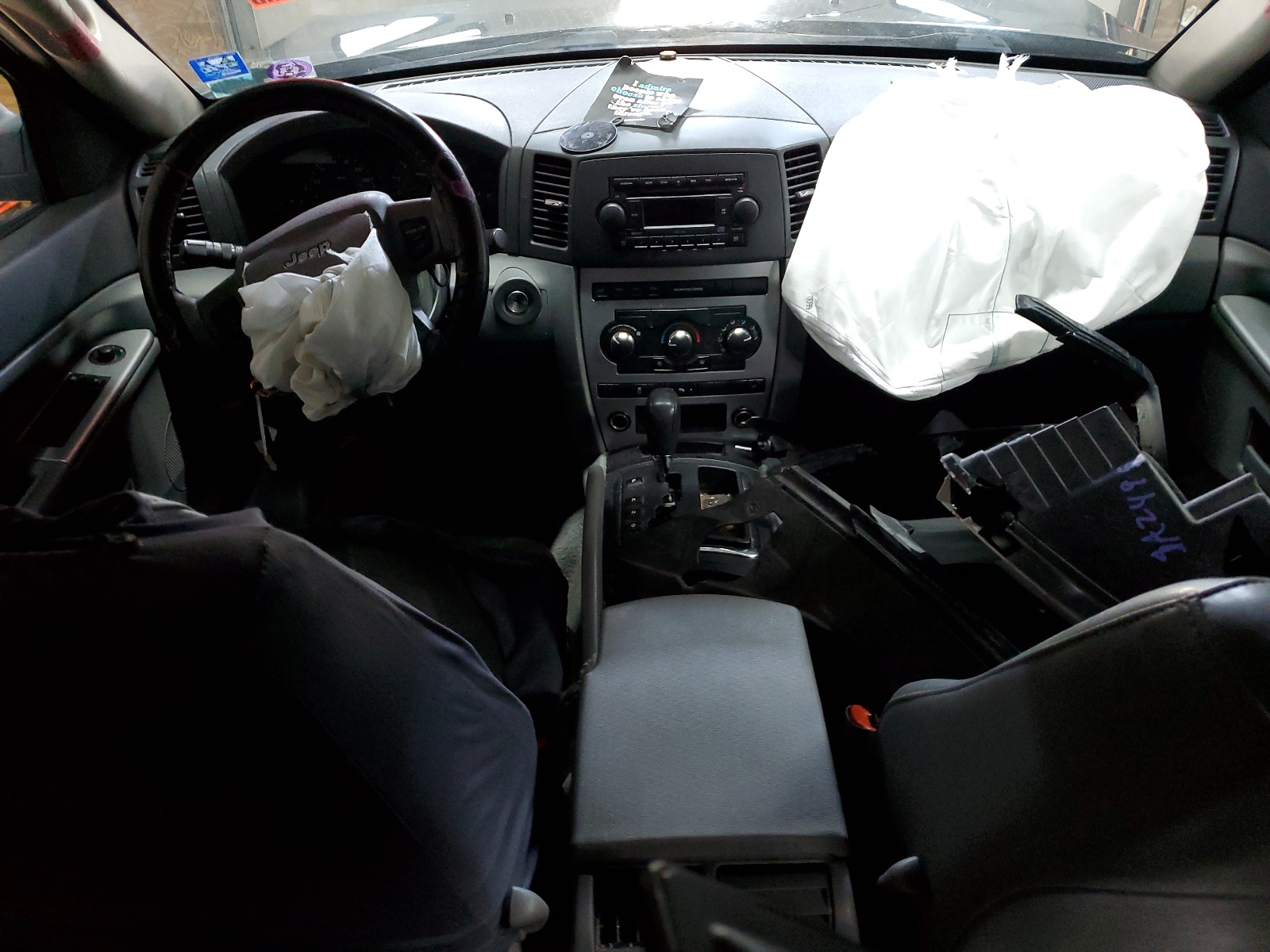 1J4GR48K45C646224 2005 Jeep Grand Cherokee Laredo