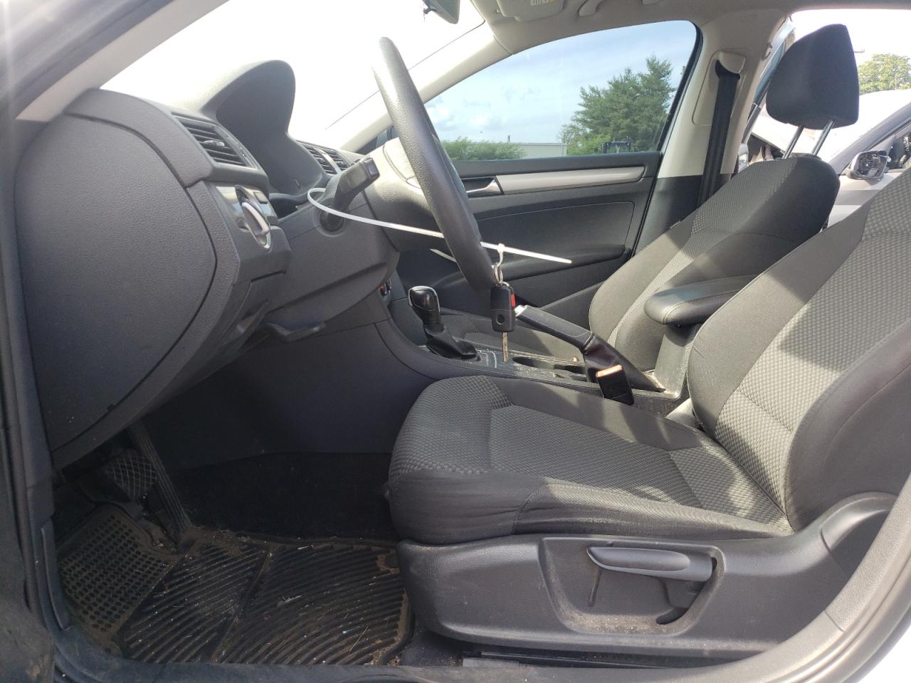 2013 Volkswagen Passat S VIN: 1VWAP7A30DC057916 Lot: 60040324