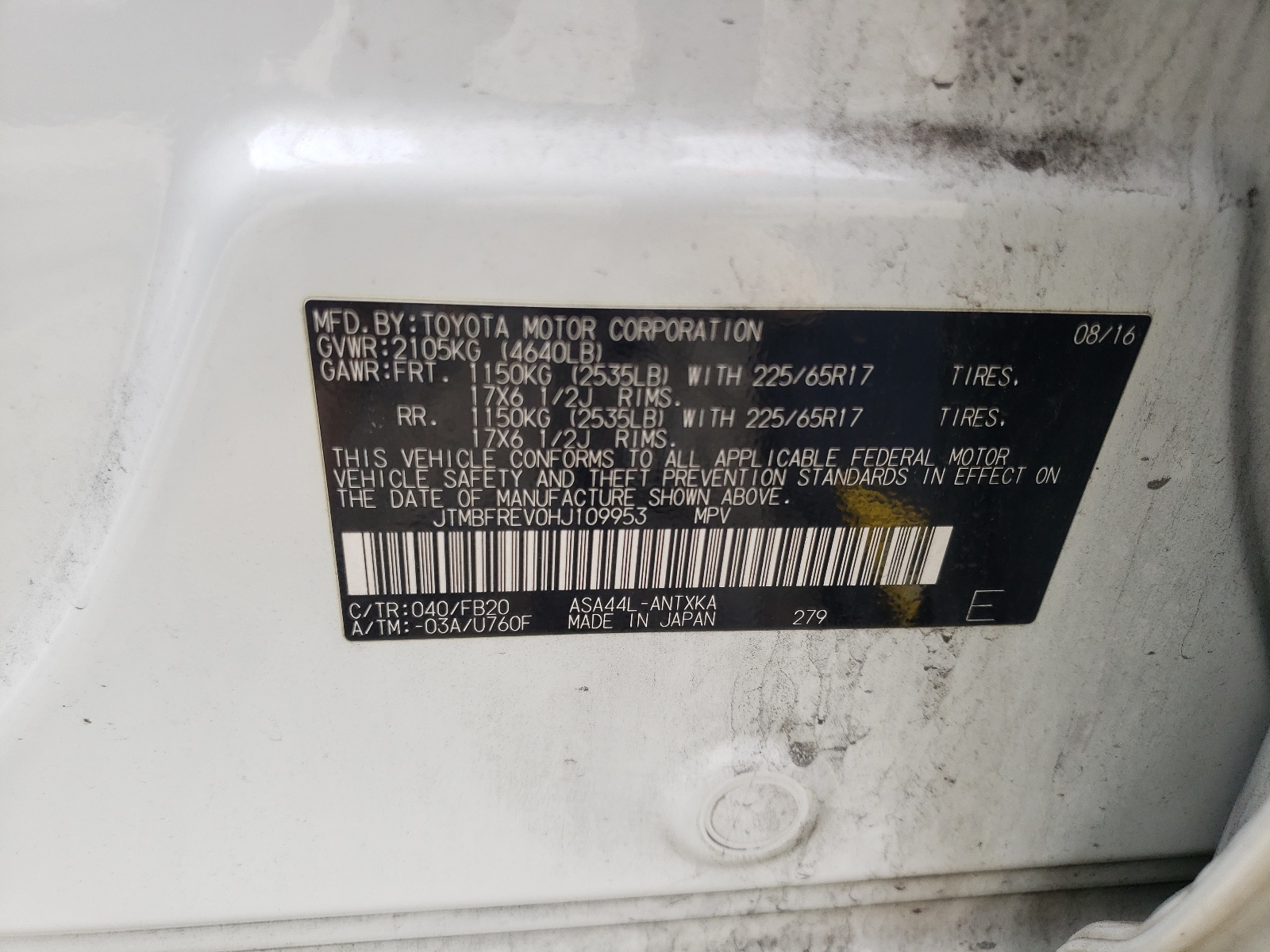 JTMBFREV0HJ109953 2017 Toyota Rav4 Le