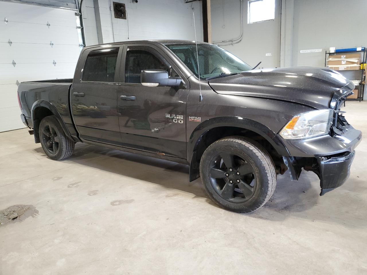 1C6RR7LT1FS646910 2015 Ram 1500 Slt