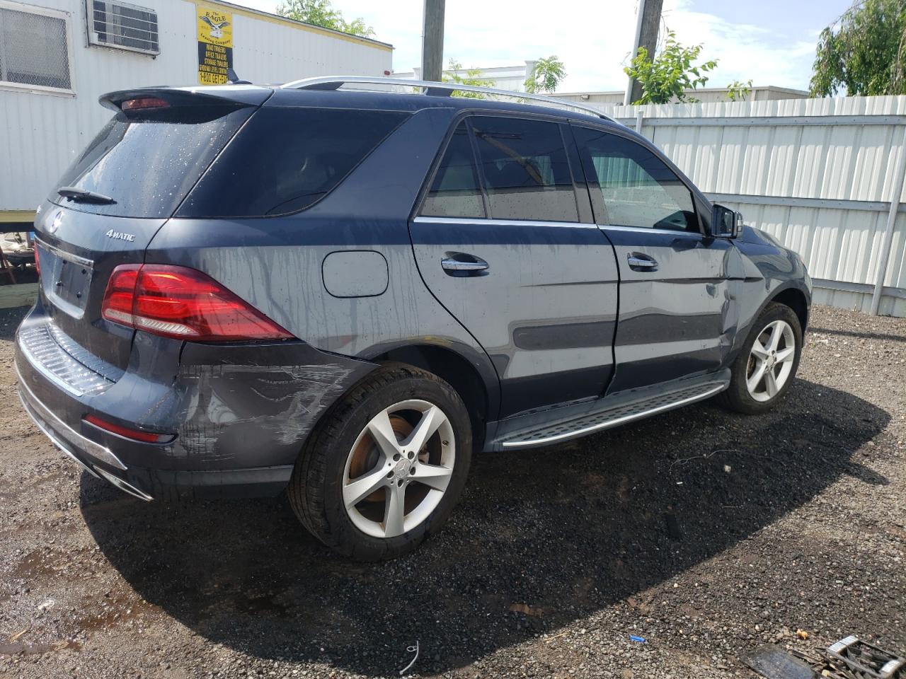 VIN 4JGDA5HB2GA665287 2016 MERCEDES-BENZ GLE-CLASS no.3