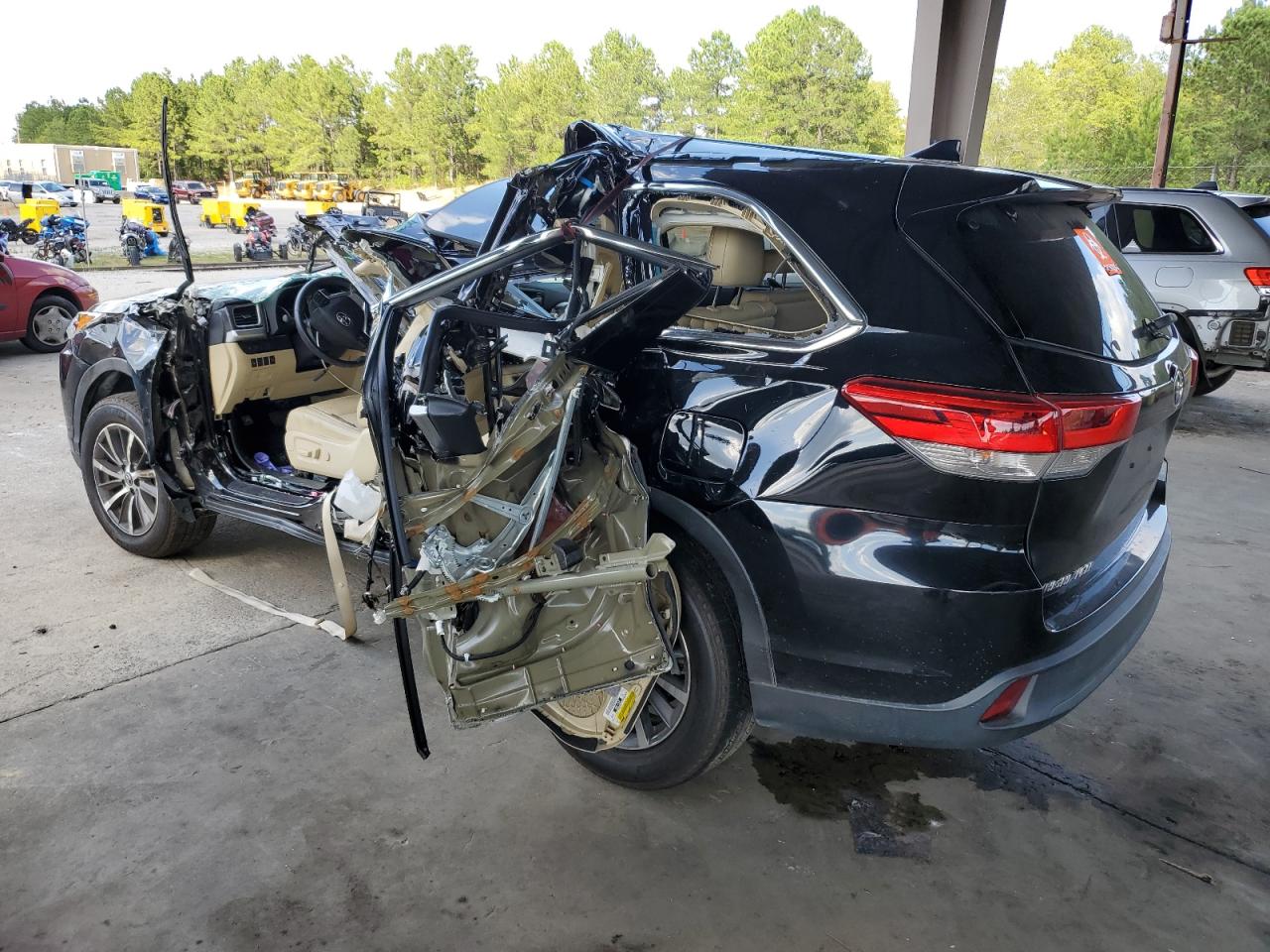 2018 Toyota Highlander Se VIN: 5TDKZRFHXJS281688 Lot: 59771484