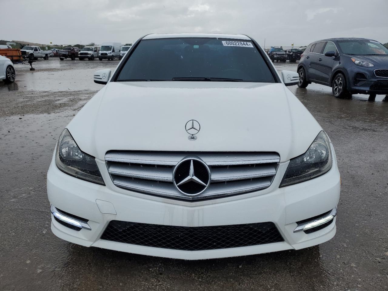 VIN WDDGF4HB9DA805785 2013 MERCEDES-BENZ C-CLASS no.5