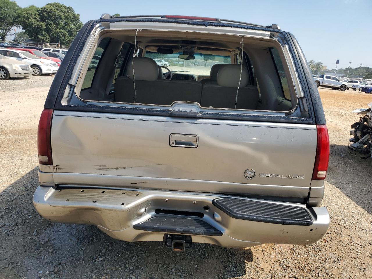 2000 Cadillac Escalade Luxury VIN: 1GYEK63R0YR201007 Lot: 59024484