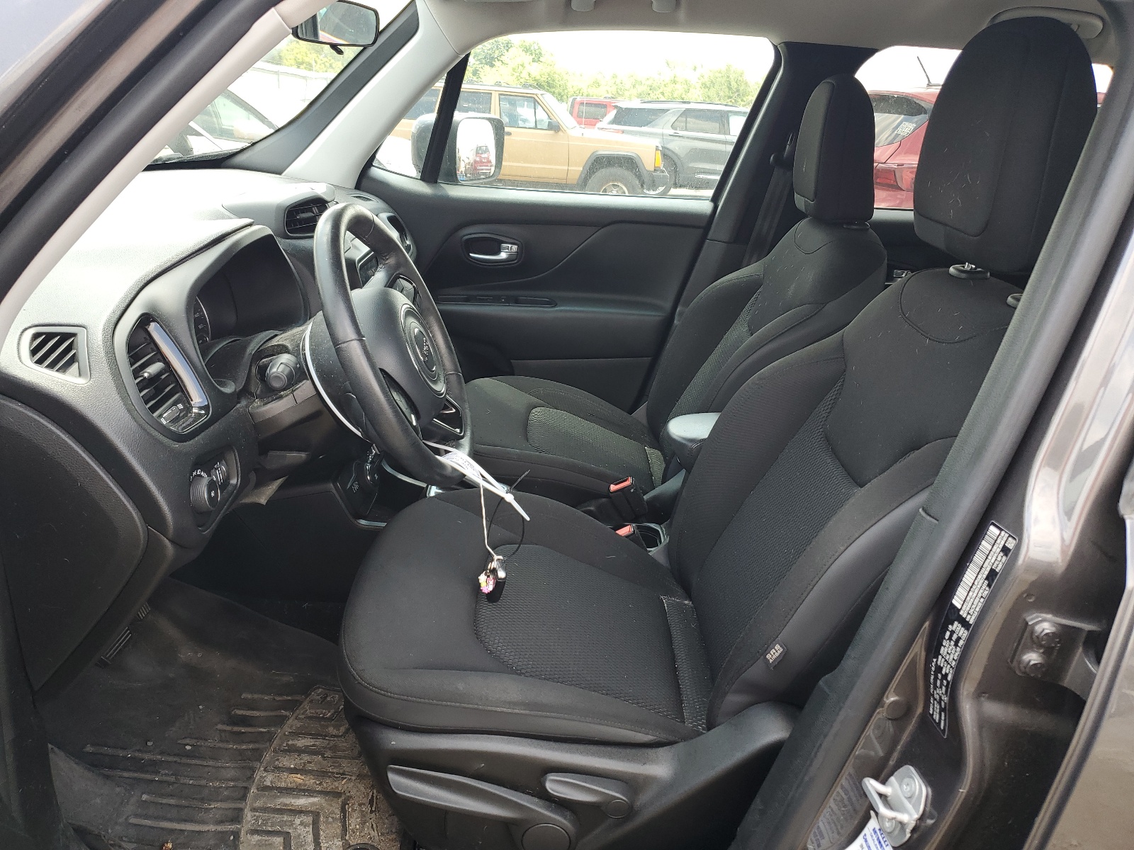 ZACNJBBB1KPK14311 2019 Jeep Renegade Latitude