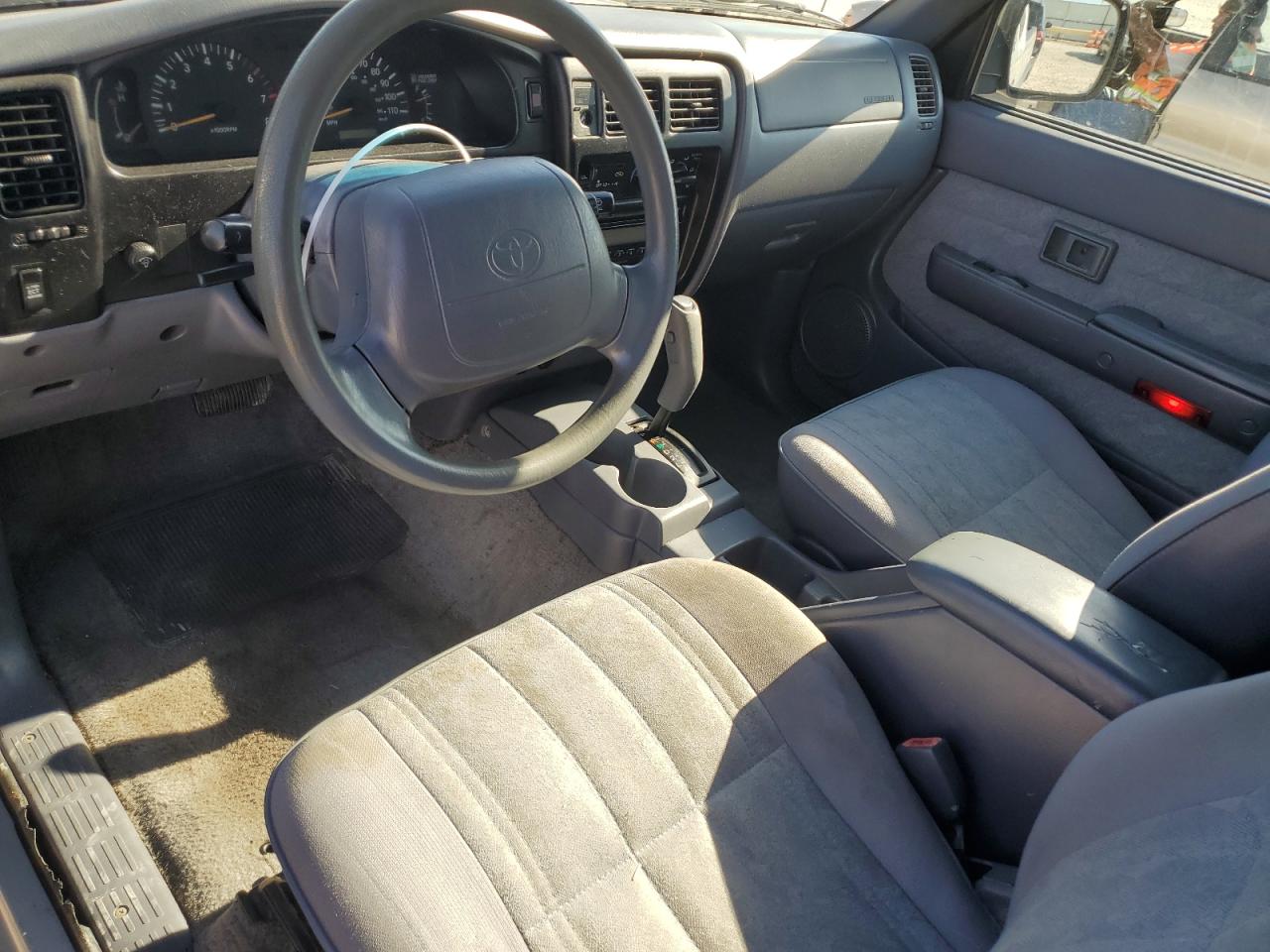 2000 Toyota Tacoma Xtracab Prerunner VIN: 4TASM92N2YZ592109 Lot: 57952944