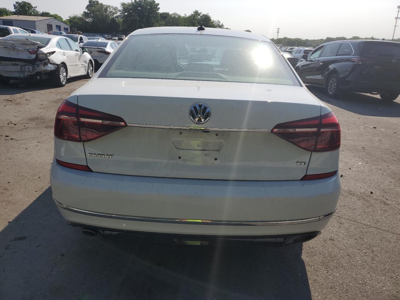 2017 Volkswagen Passat R-Line VIN: 1VWDT7A37HC060553 Lot: 58925854