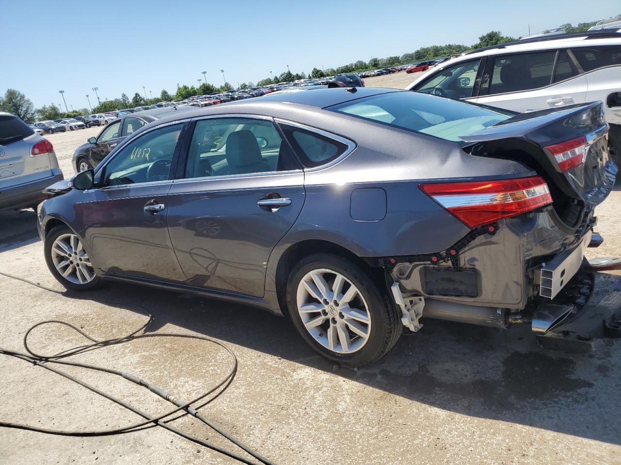 4T1BK1EB1FU141143 2015 TOYOTA AVALON - Image 2