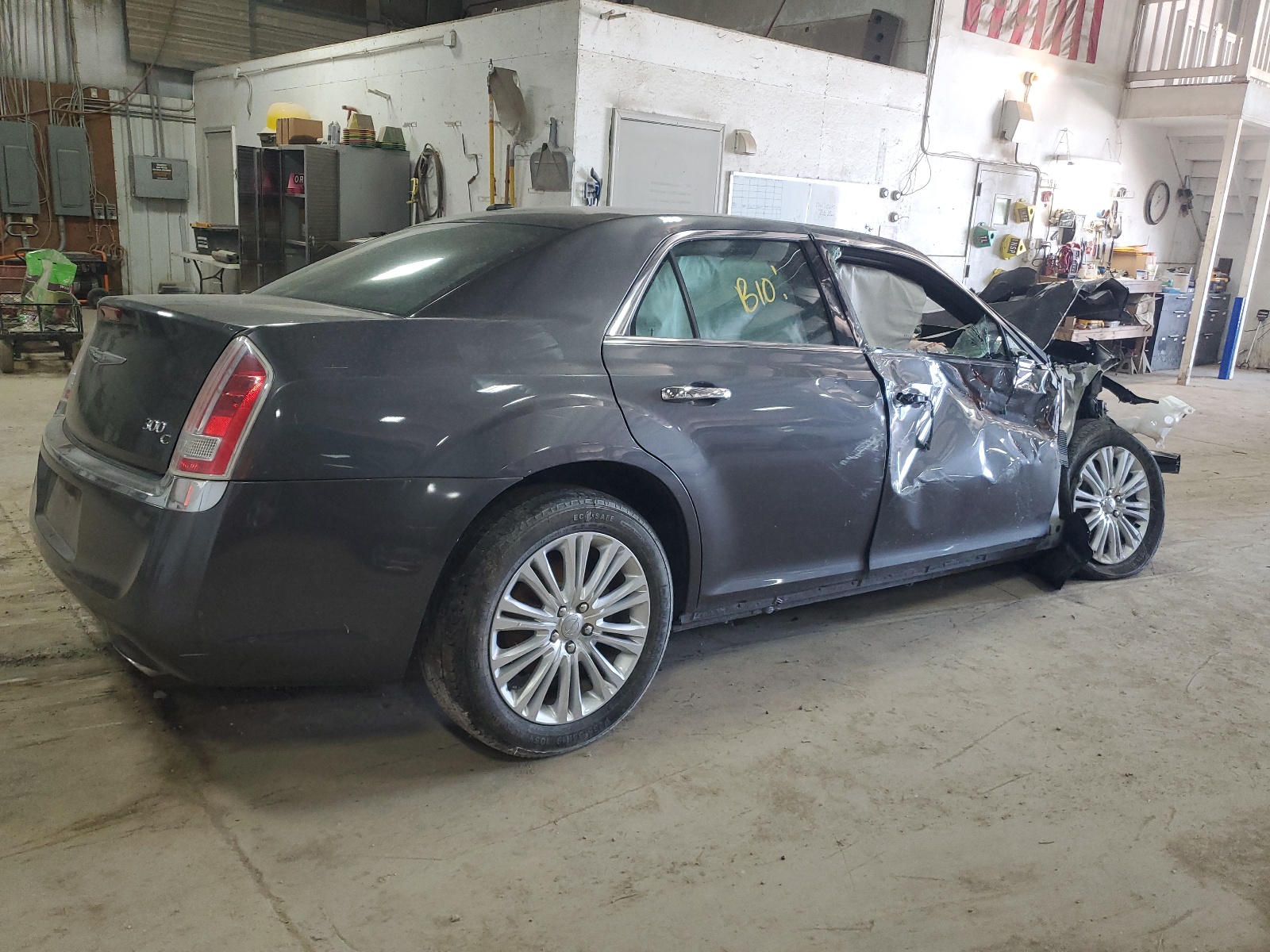 2014 Chrysler 300C vin: 2C3CCAKT0EH128571