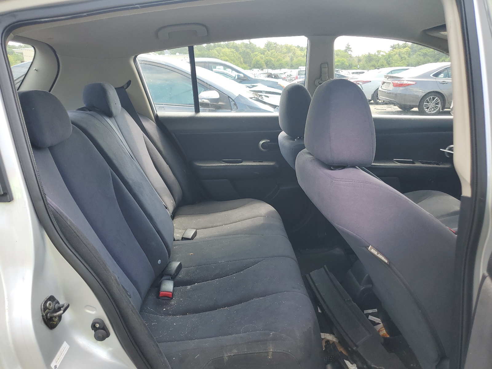 3N1BC13E37L412832 2007 Nissan Versa S