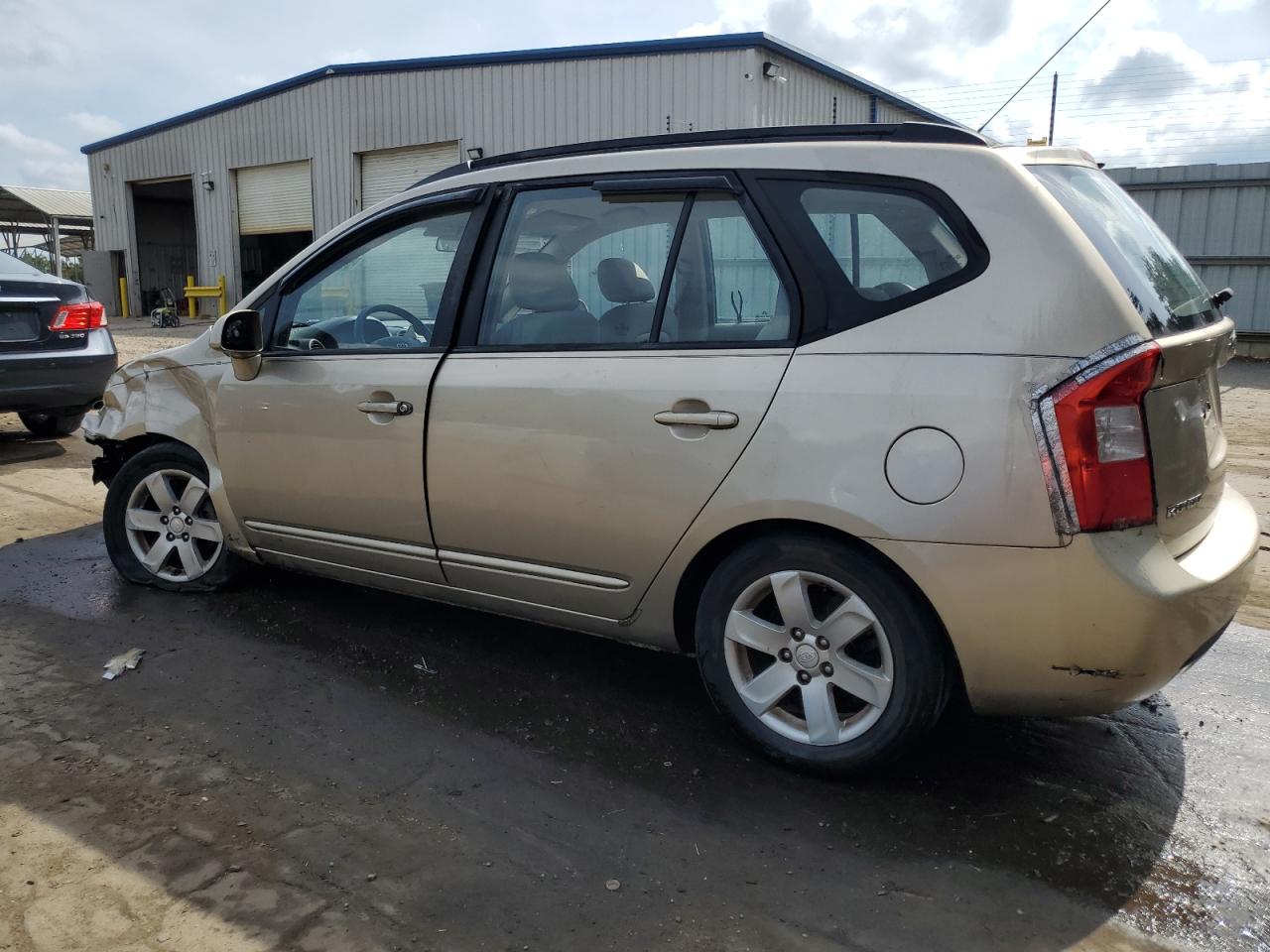 2008 Kia Rondo Lx VIN: KNAFG526087123849 Lot: 57521634