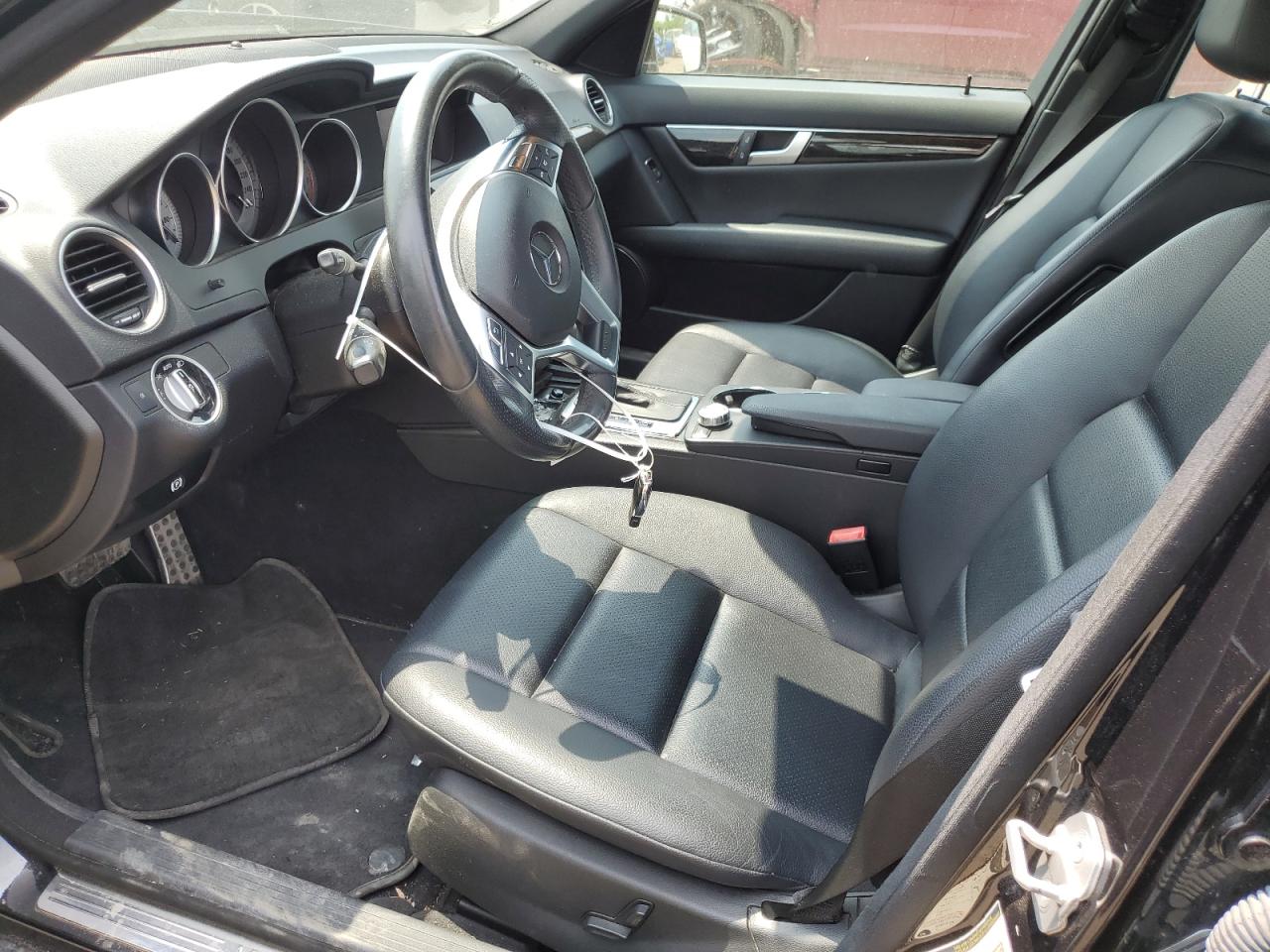 2012 Mercedes-Benz C 300 4Matic VIN: WDDGF8BB1CF940082 Lot: 59397154
