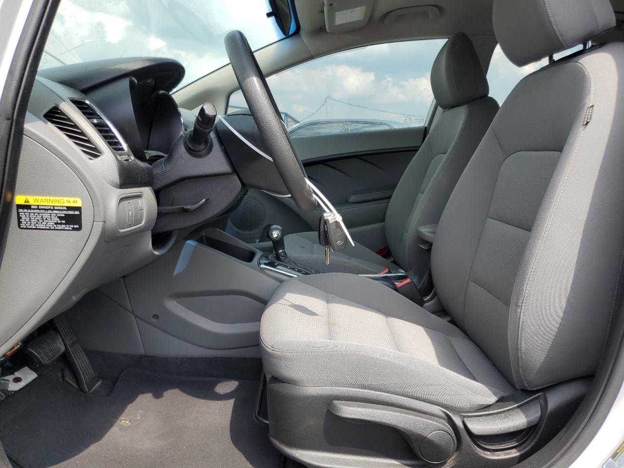 2017 Kia Forte Lx VIN: 3KPFK4A73HE063393 Lot: 60717794