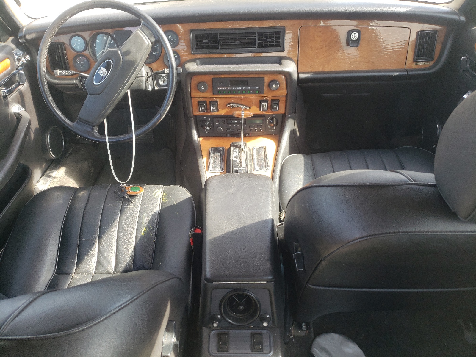 SAJAV1347HC470788 1987 Jaguar Xj6