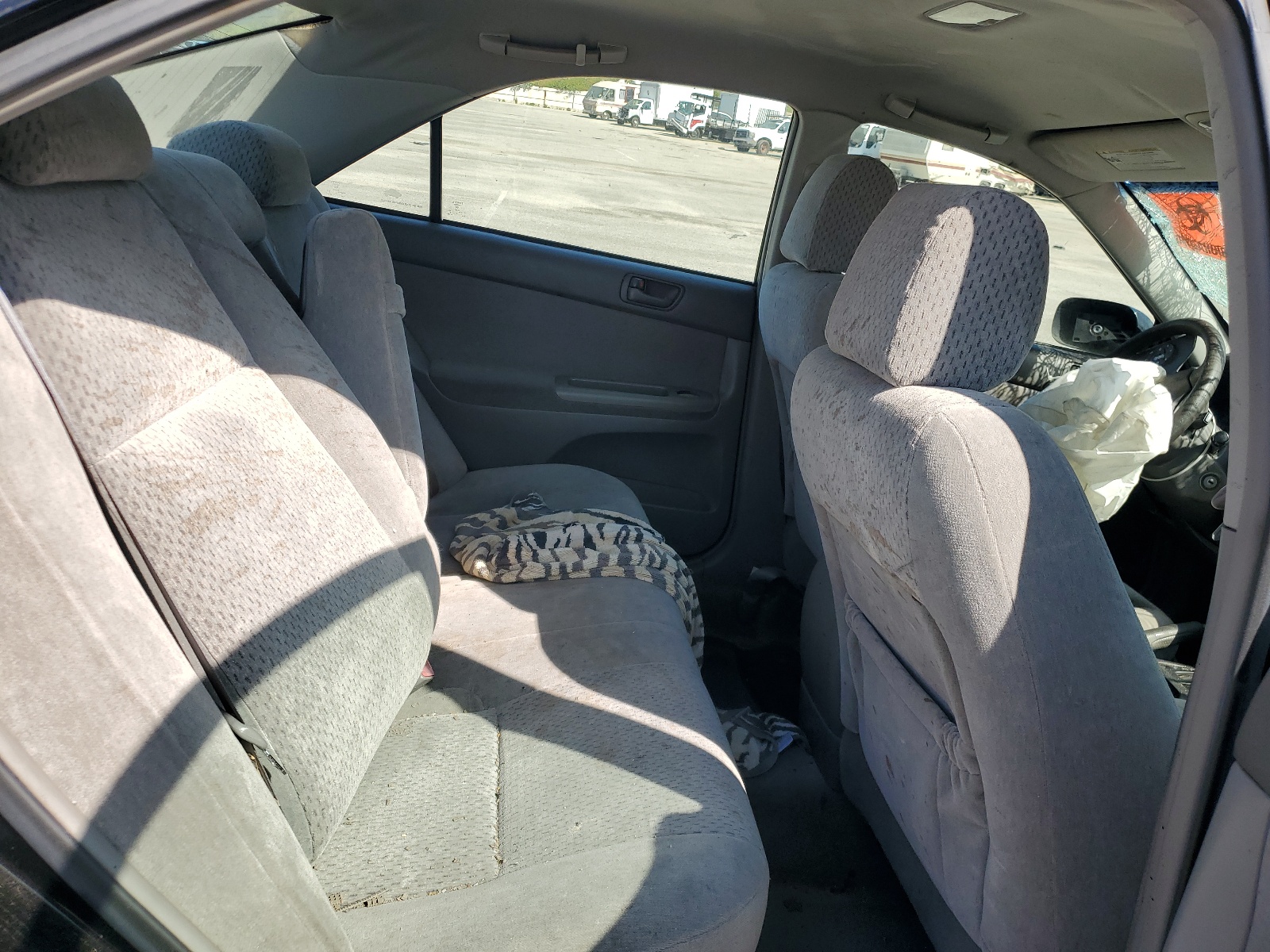 4T1BE32K04U261729 2004 Toyota Camry Le