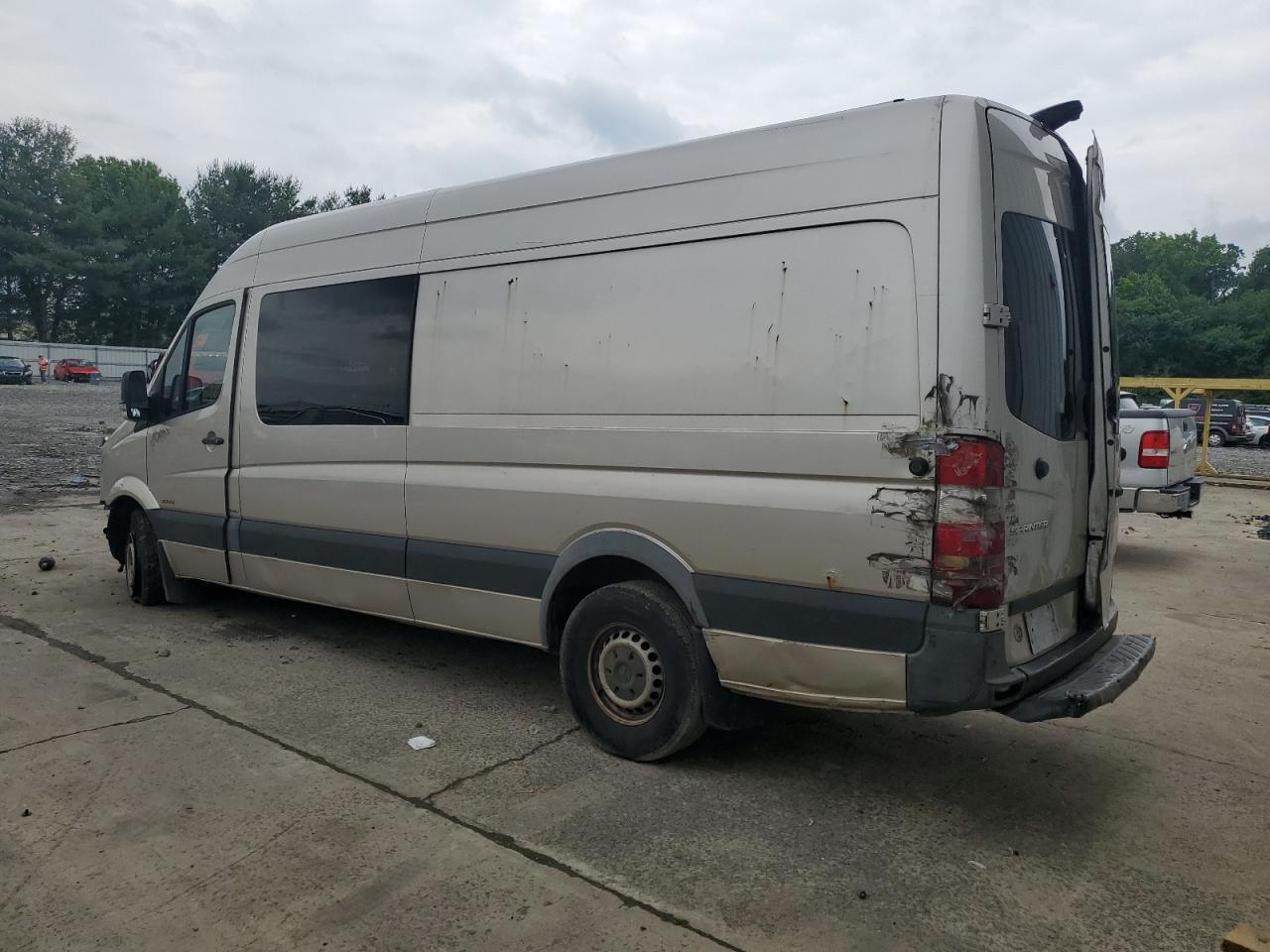 VIN WD4PE8DC8FP133887 2015 MERCEDES-BENZ SPRINTER no.2