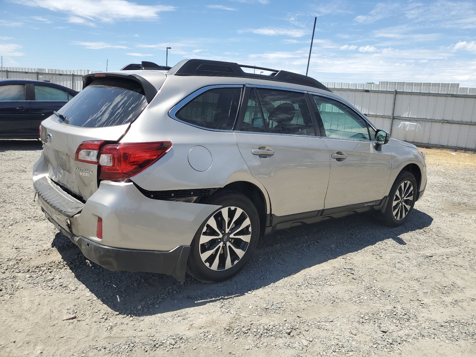 2017 Subaru Outback 2.5I Limited vin: 4S4BSANCXH3354979