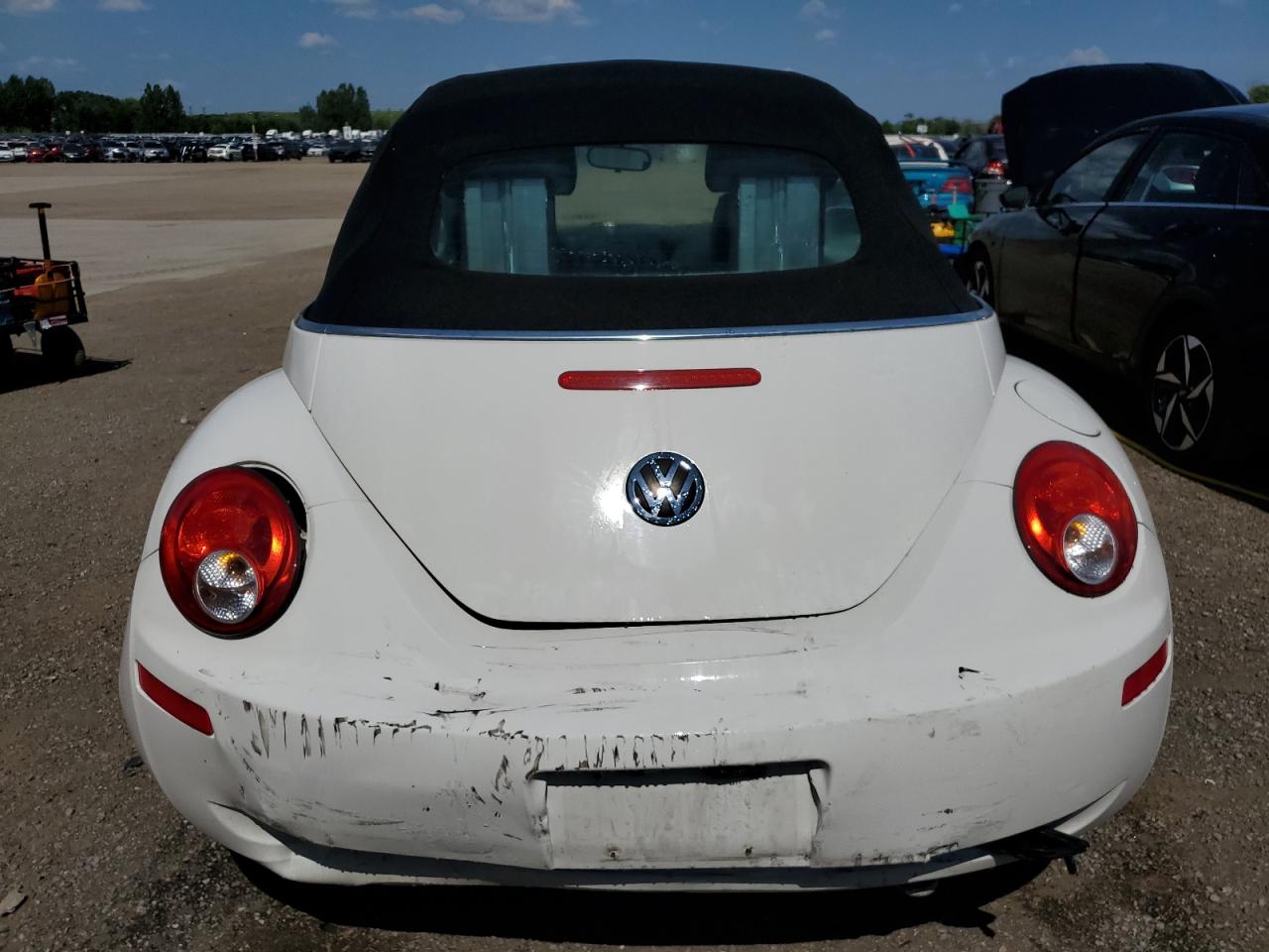 3VWRW2AL8AM001970 2010 Volkswagen New Beetle