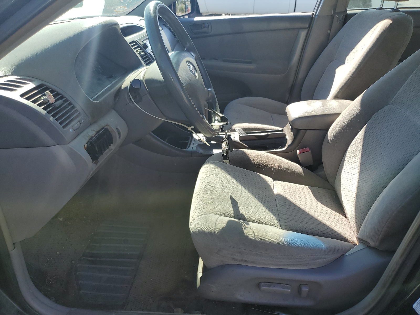 4T1BE32K73U255974 2003 Toyota Camry Le