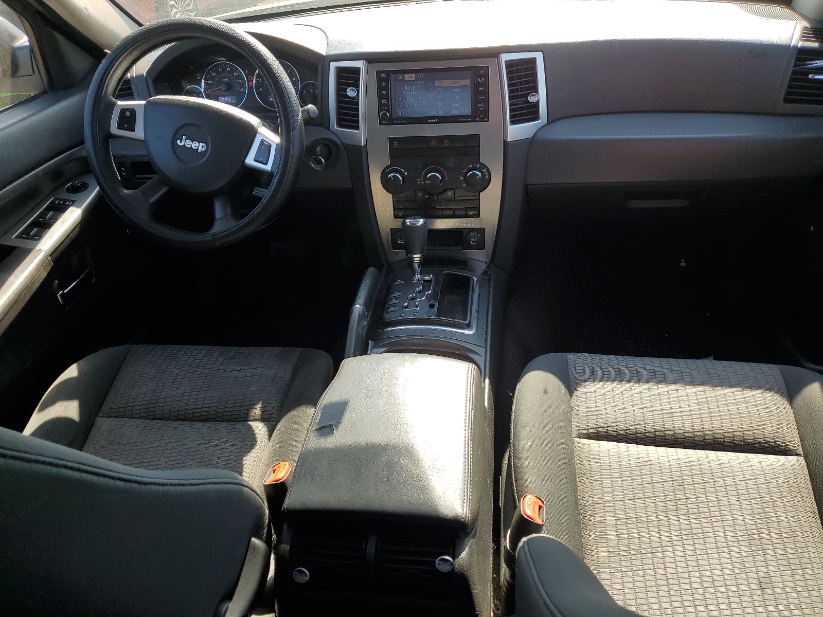 1J8GR48K79C552911 2009 Jeep Grand Cherokee Laredo