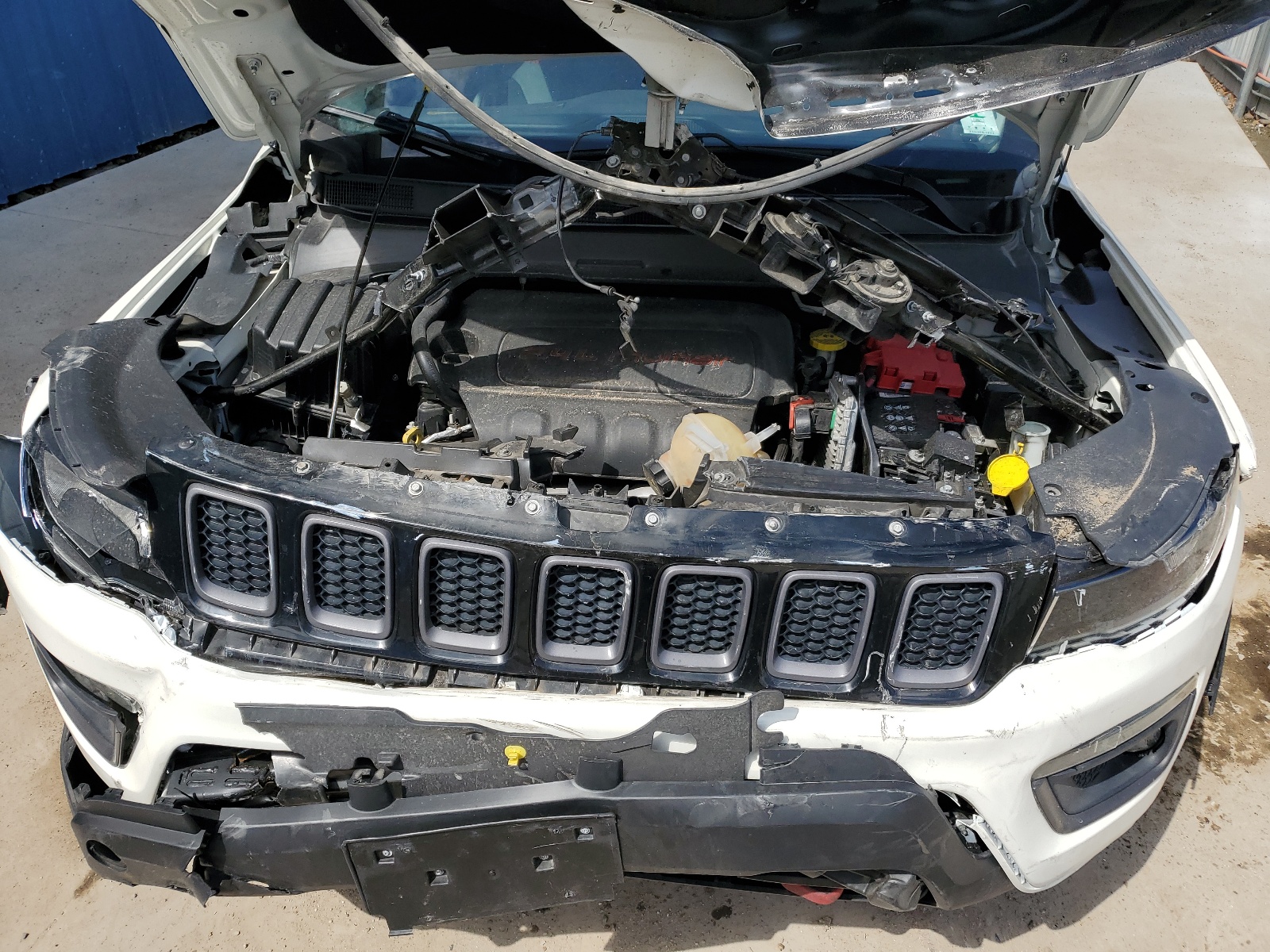 2020 Jeep Compass Trailhawk vin: 3C4NJDDBXLT111698