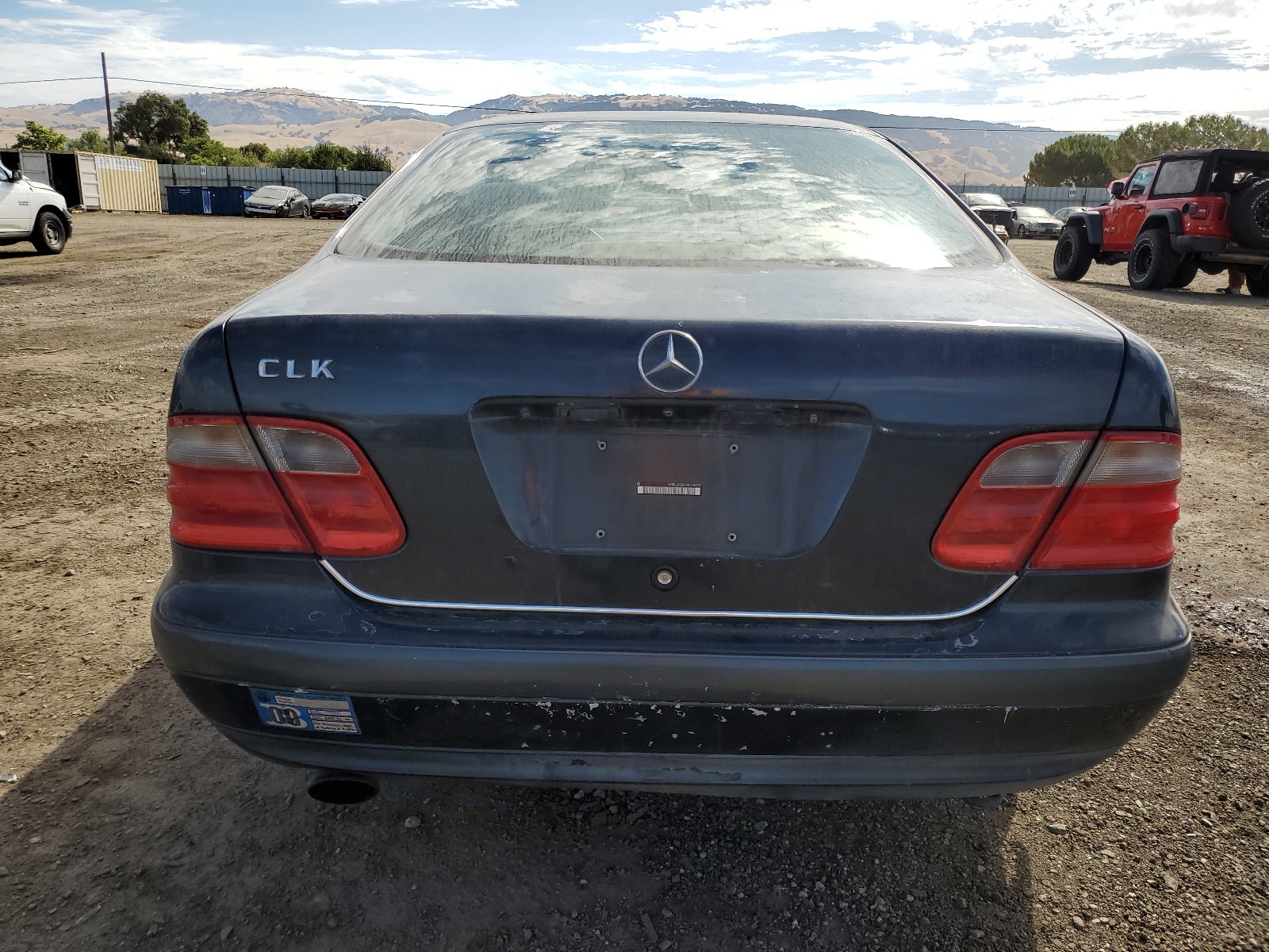 WDBLJ65G4WF015267 1998 Mercedes-Benz Clk 320