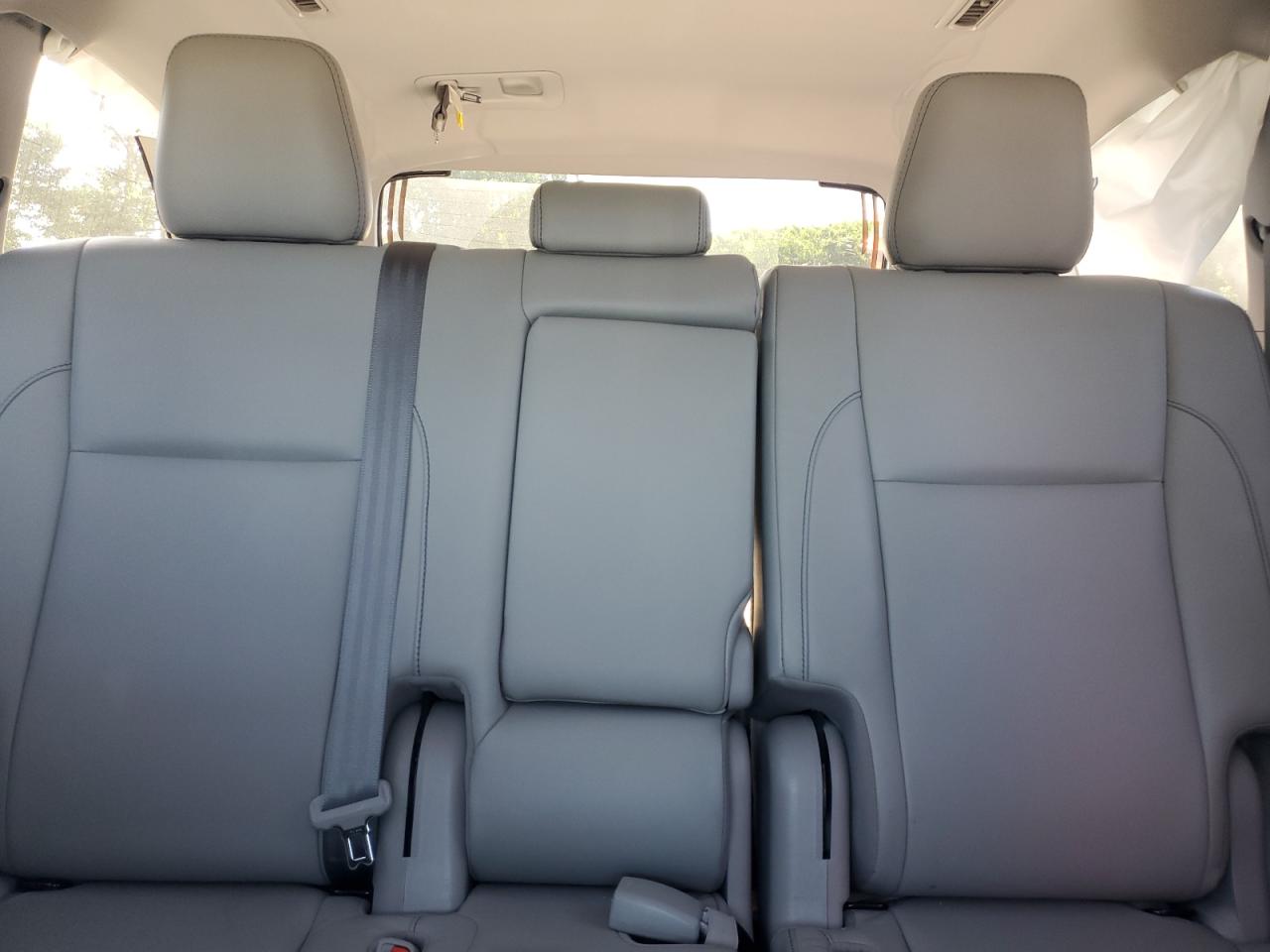 2018 Toyota Highlander Se VIN: 5TDJZRFHXJS900186 Lot: 59554804