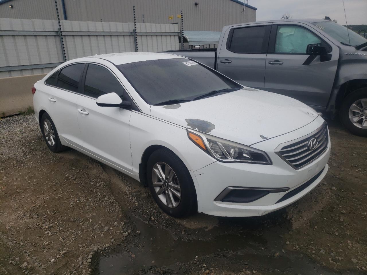 2017 Hyundai Sonata - Image 4