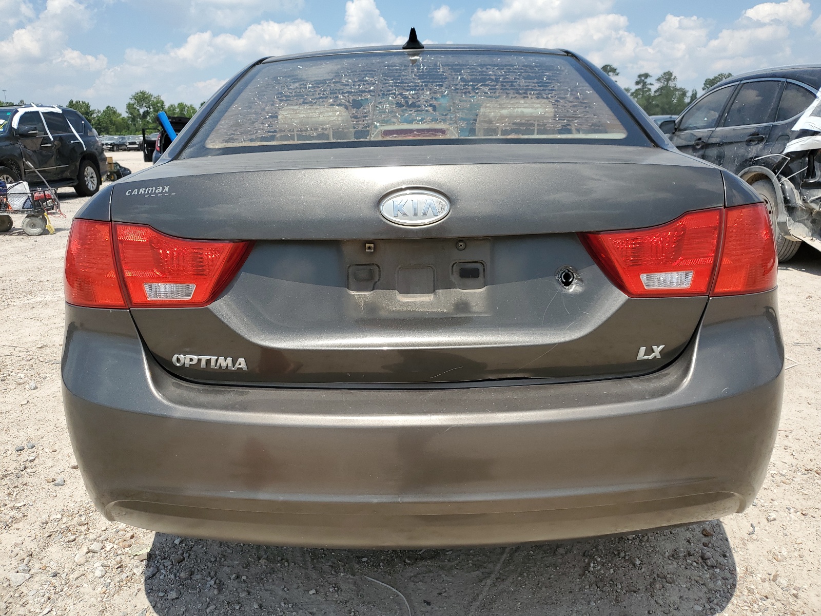 KNAGG4A80A5375748 2010 Kia Optima Lx