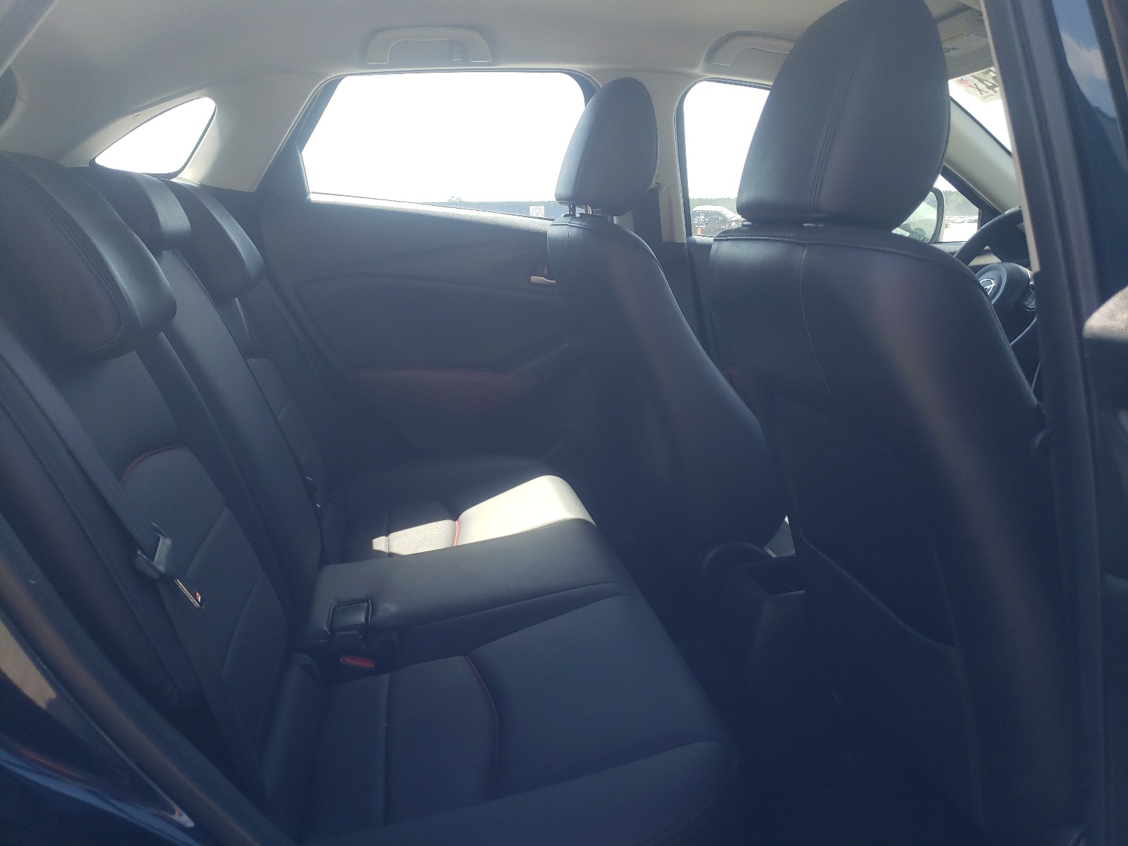 JM1DKFC74J0319233 2018 Mazda Cx-3 Touring