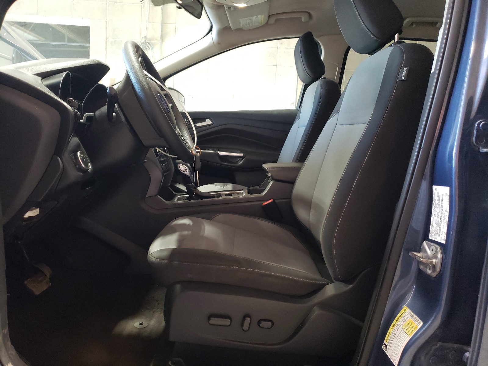 1FMCU0GD8JUC07459 2018 Ford Escape Se