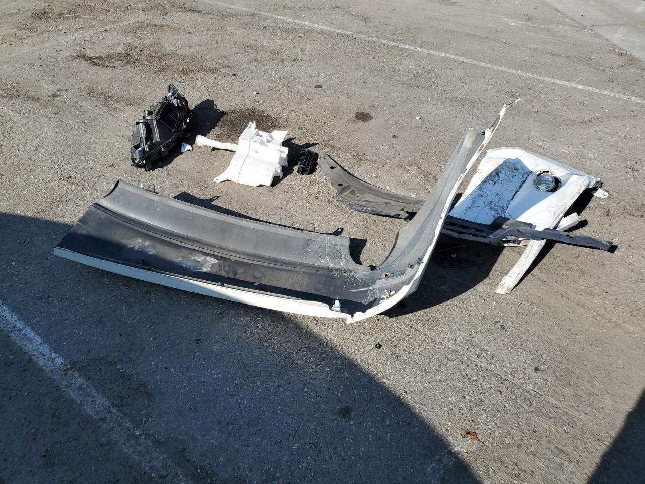 2015 Lexus Es 350 VIN: JTHBK1GG0F2179759 Lot: 56850004