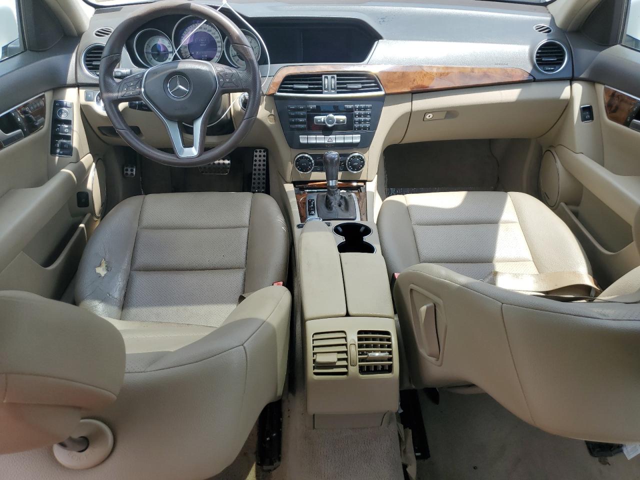 2013 Mercedes-Benz C 250 VIN: WDDGF4HB3DR266906 Lot: 61111044