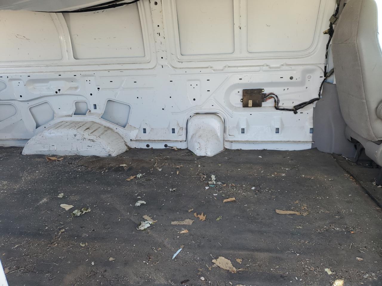 2001 Ford Econoline E150 Van VIN: 1FTRE14281HA14709 Lot: 60096724